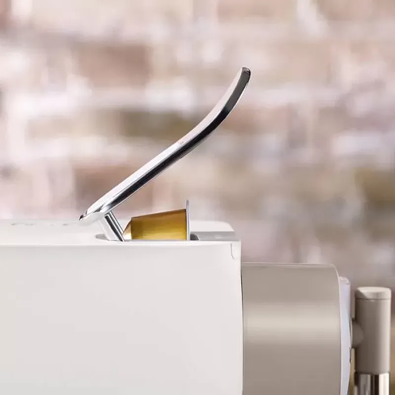 Espressor Nespresso EN510.W Lattissima One Evolution, 19 bar, 1450 W, Alb - Studiocasa.ro