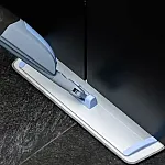 Mop plat cu 2 rezerve  si pulverizator Bacteria Stop, Studio Casa, Gri - Studiocasa.ro