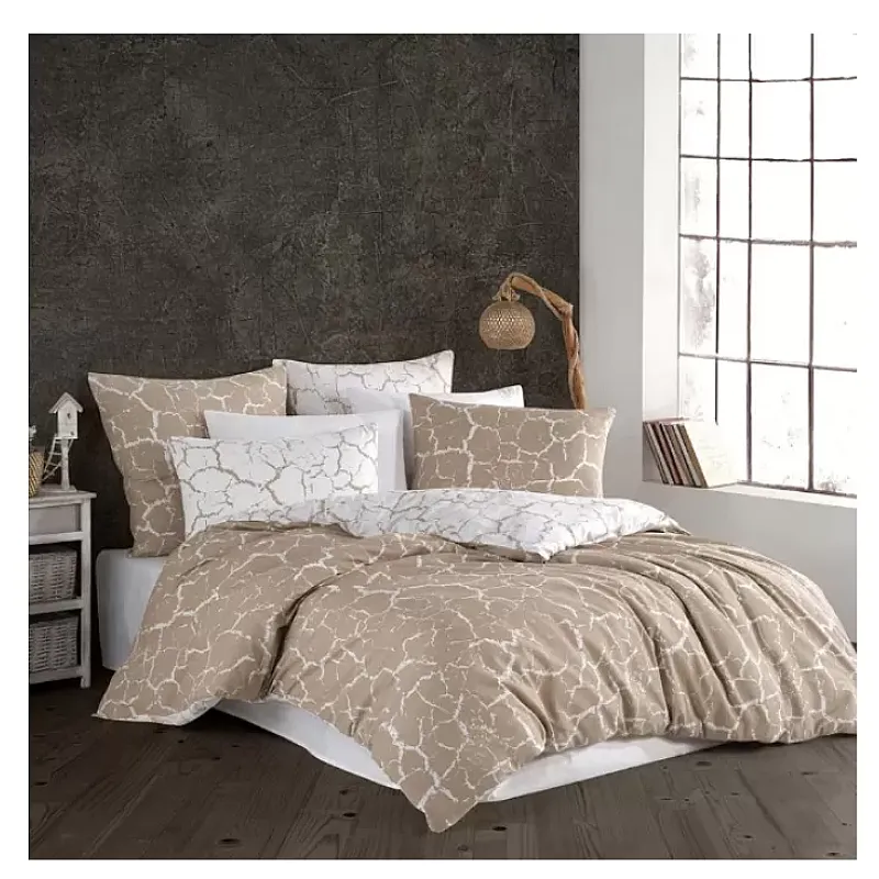 Lenjerie pat dublu Terra Beige Studio Casa, 100% Bumbac ranforce, Cearceaf pilota 200 x 200 cm, Cearceaf pat 220 x 240 cm, 2 fete de perna 50 x 70 cm, Beige / Alb - Studiocasa.ro