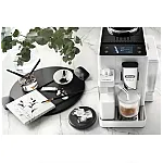 Espressor automat De’Longhi Rivelia EXAM440.55.W, 0132215473, 1450W, 18 tipuri de bauturi, 19 bari, 2 recipiente pentru boabe, Tehnologie Bean Adapt, Carafa de lapte cu tehnologie LatteCrema Hot, Alb - Studiocasa.ro
