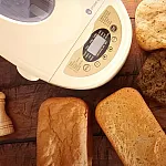 Masina de facut paine Studio Casa, Old Bakery, 800 W, 12 programe, Program Gluten free, Program pentru gemuri,1250 g, Afisaj LCD, Crem - Studiocasa.ro