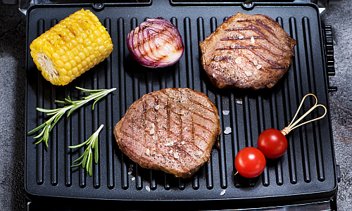 De ce ai nevoie de un grătar electric acasă? Descoperă beneficiile și 3 rețete preparate la grătarul electric