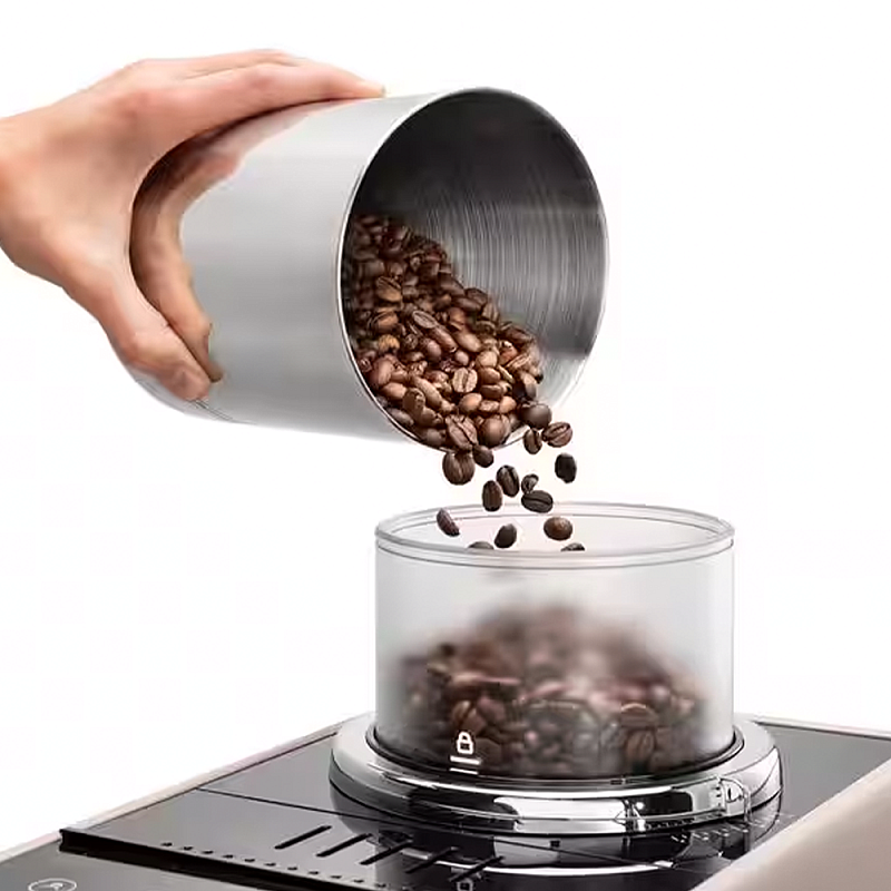 Espressor automat DeLonghi Rivelia EXAM 440.55.BG, 2 recipiente pentru boabe, Tehnologie Bean Adapt, carafa cu tehnologie LatteCrema Hot, 1450W, 19 bar, 1.4 l, Bej - Studiocasa.ro