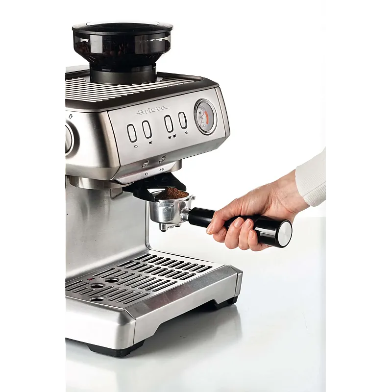 Espressor manual Ariete Cremissima 1313 Metal, 1600w, Rasnita incorporata, Sistem cappuccino, 15 Bar - Studiocasa.ro
