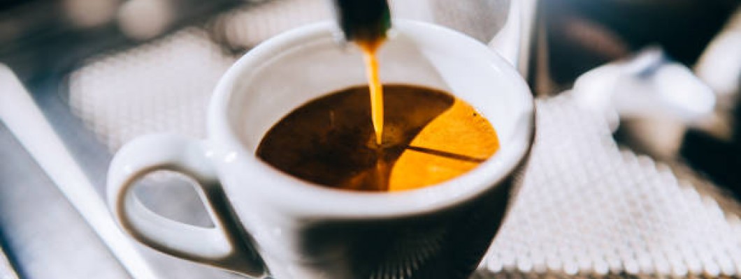 Rețete de cafea în funcție de anotimp: cafea de vară, cafea de toamnă, cafea de iarnă și cafea de primăvară. Aparate de cafea necesare