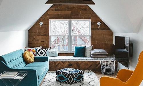 Amenajarea mansardei: Cele mai bune idei si sfaturi pentru a avea un loc de relaxare ca in REVISTE