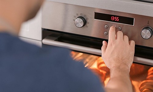 FUNCTIILE CUPTORULUI ELECTRIC: 5 cele mai de folos programe care sa te ajute in bucatarie